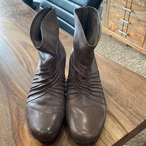 Cobb Hill heeled booties